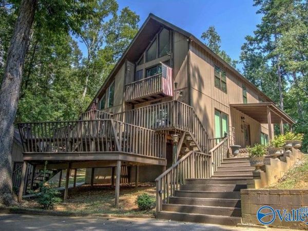 453 Cherokee Road, Scottsboro, AL 35769