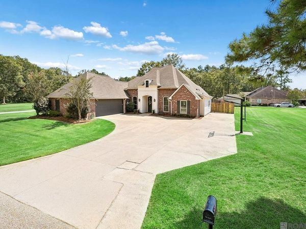 20718 Madison Ave, Livingston, LA 70754