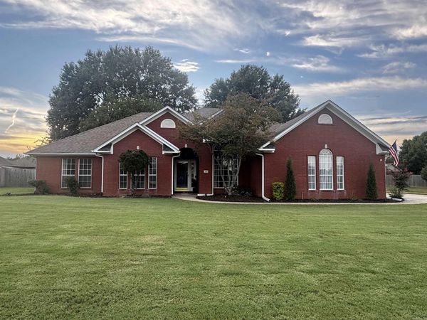 28 Weaver Circle, Vilonia, AR 72173