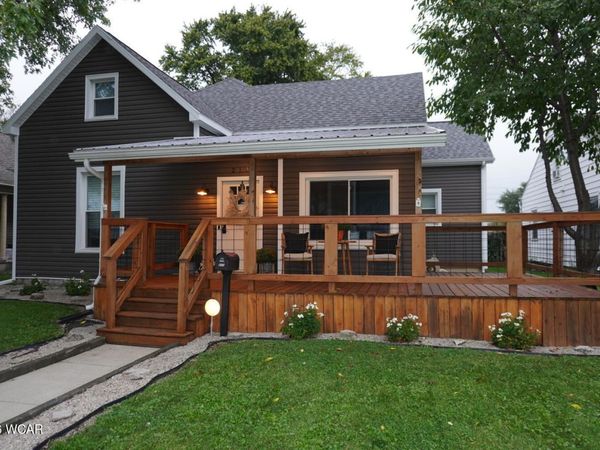 210 E Mechanic Street, Wapakoneta, OH 45895