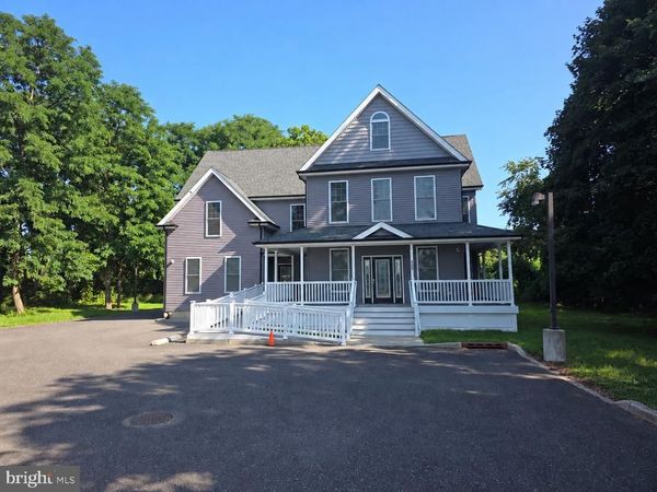 123 E MAIN STREET, WRIGHTSTOWN, NJ 08562