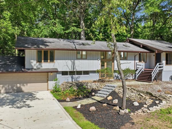 1102 Melrose Street , Bowling Green, OH 43402