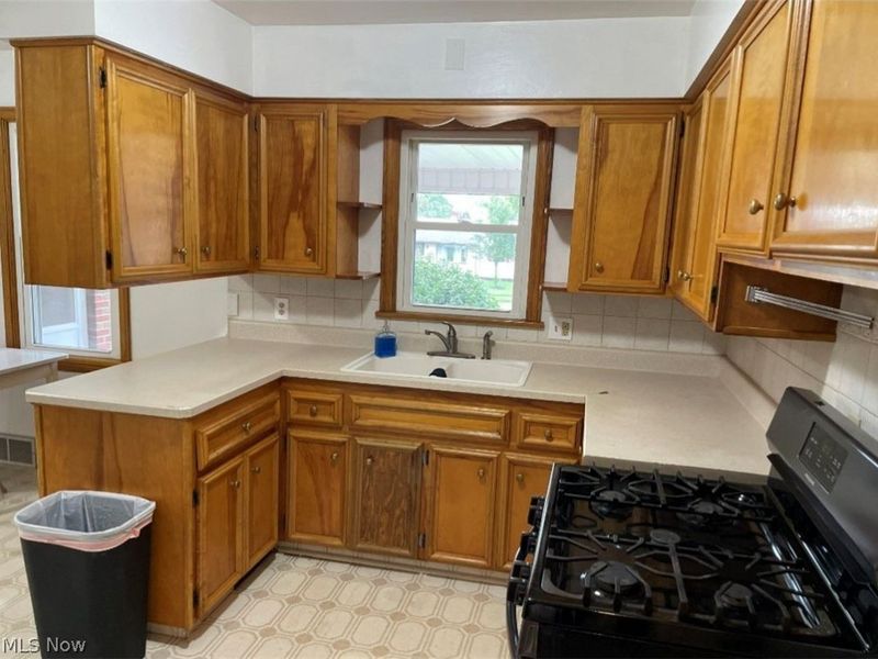 857 5th Street, Struthers, OH 44471 Photo 10