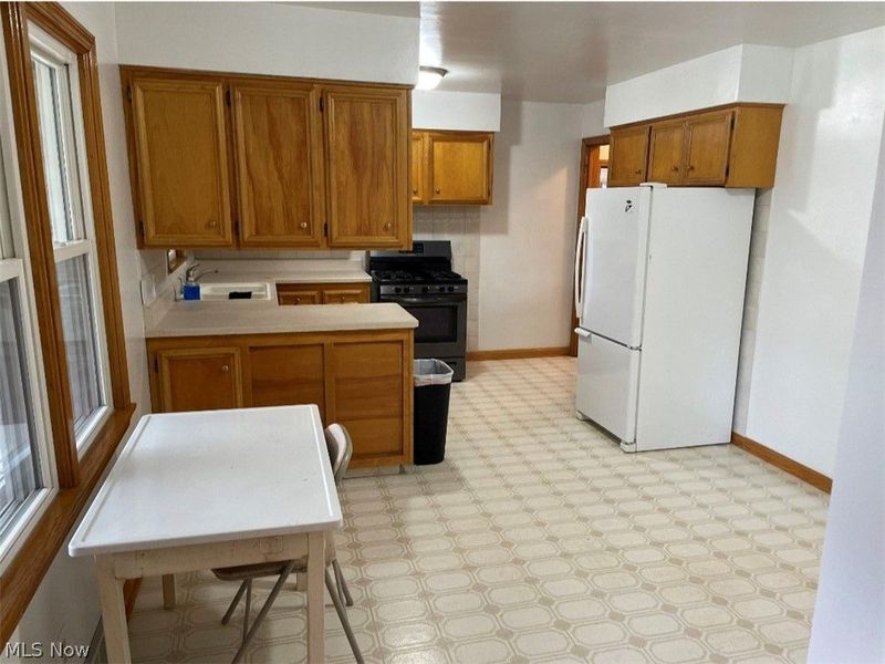 857 5th Street, Struthers, OH 44471 Photo 8