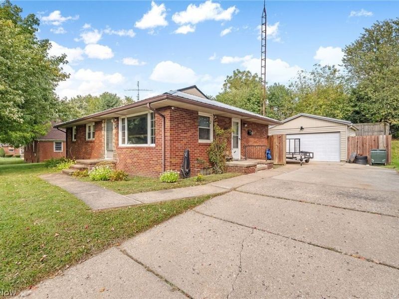 344 Rice Avenue NE, Canton, OH 44704 Photo 2