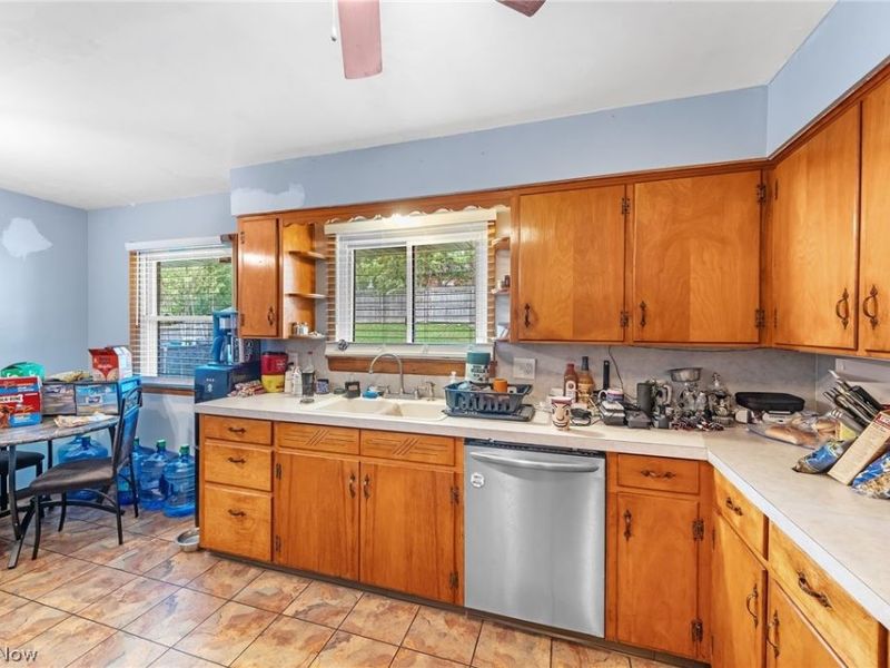 344 Rice Avenue NE, Canton, OH 44704 Photo 4