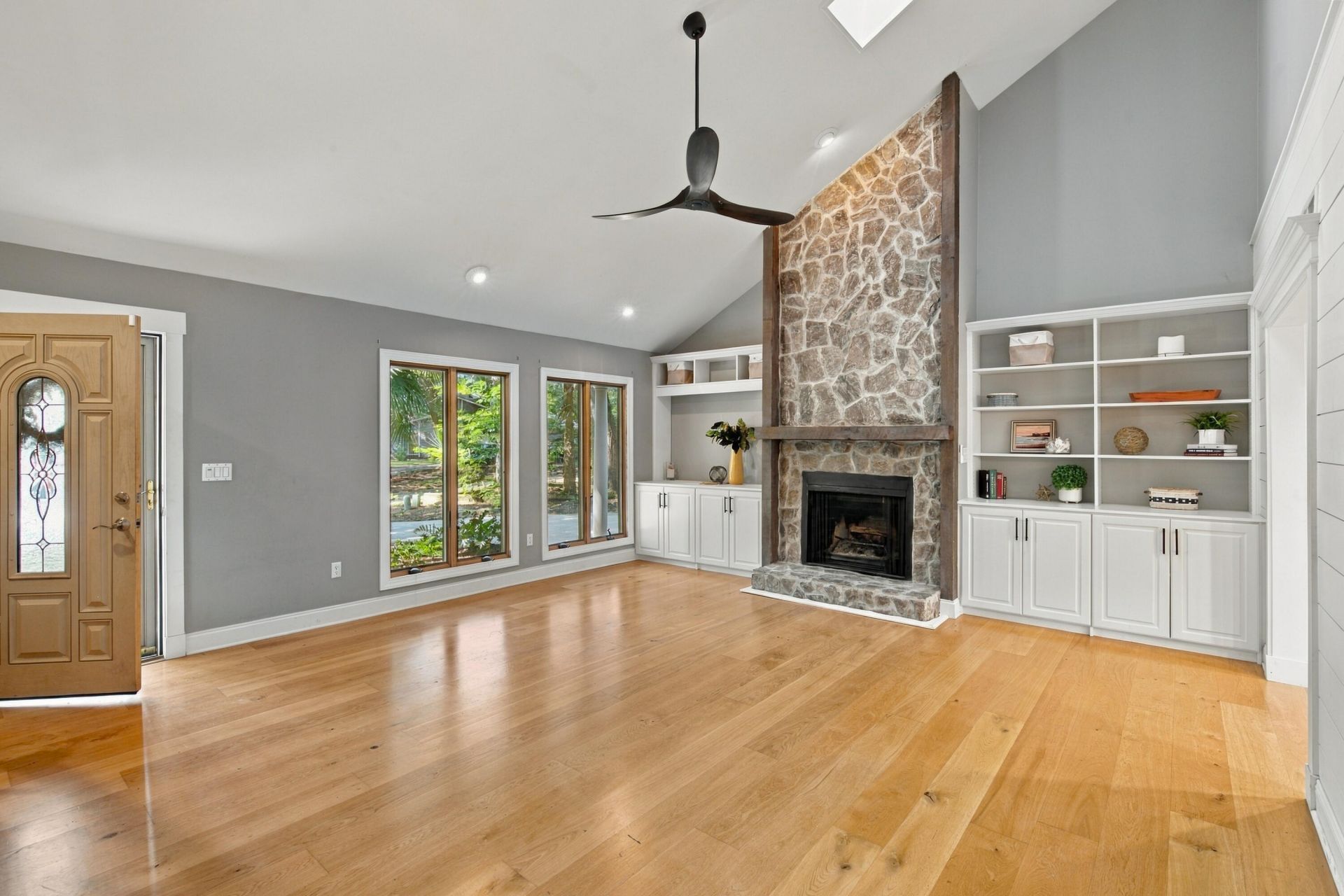 2321 Chairmaker Court Photo 7