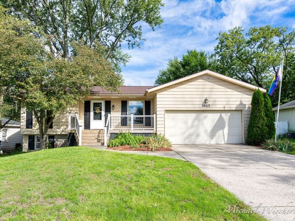 2665 Burton Street SE, Grand Rapids, MI 49546