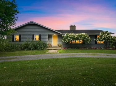 4676 South Rd, Cazenovia, NY 13035