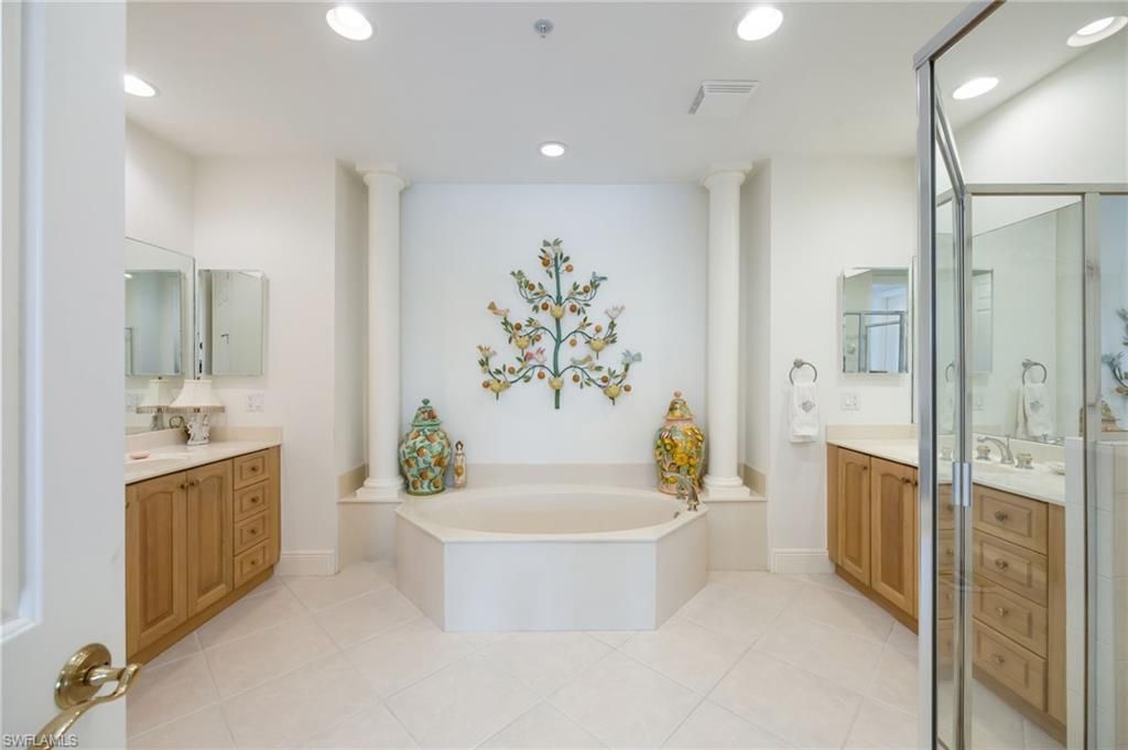 3725 Montreux Ln, Unit 103, Naples, FL 34114 Photo