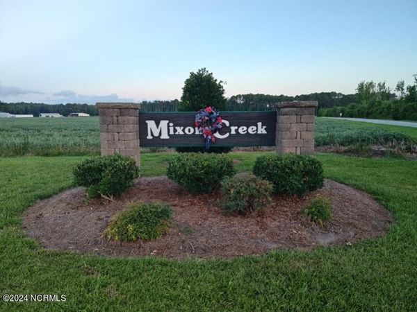33 Mixon Creek Drive , Bath, NC 27808