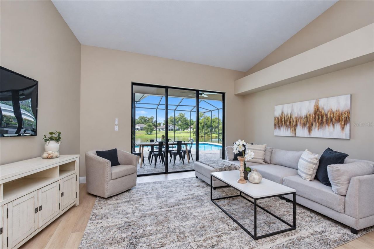 806 Sandringham Lane, Lutz, FL 33549 Photo