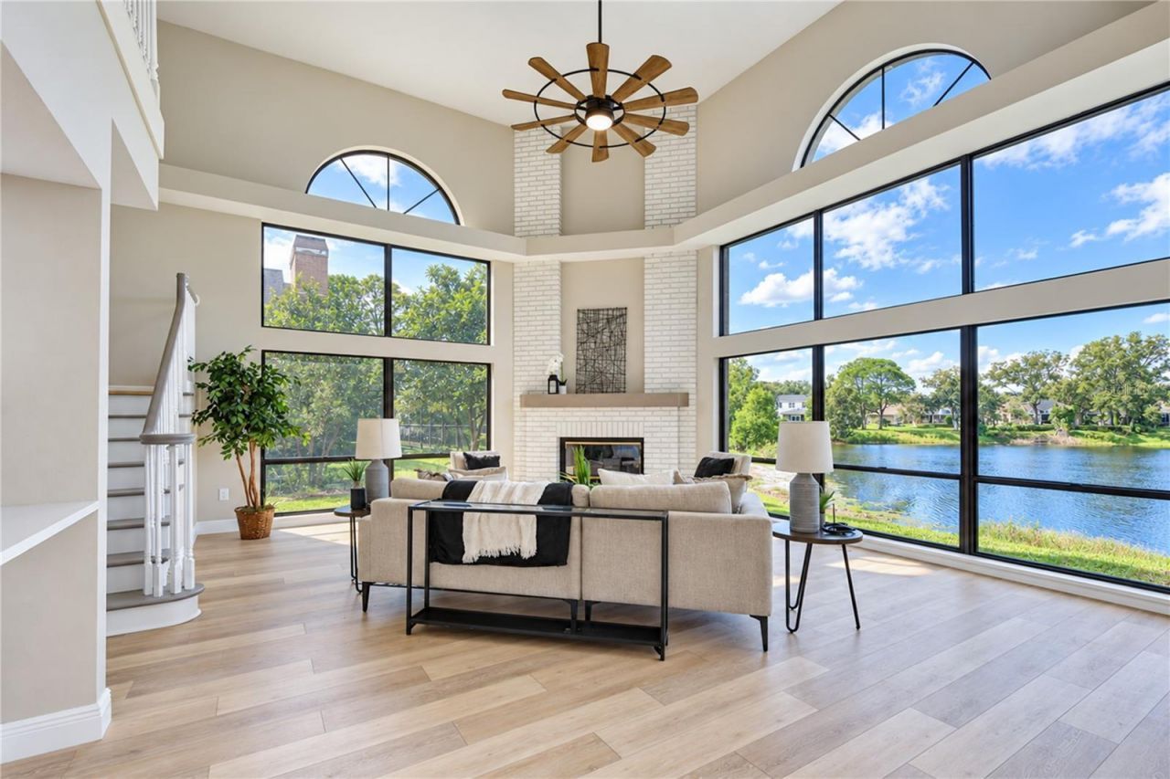 806 Sandringham Lane, Lutz, FL 33549 Photo