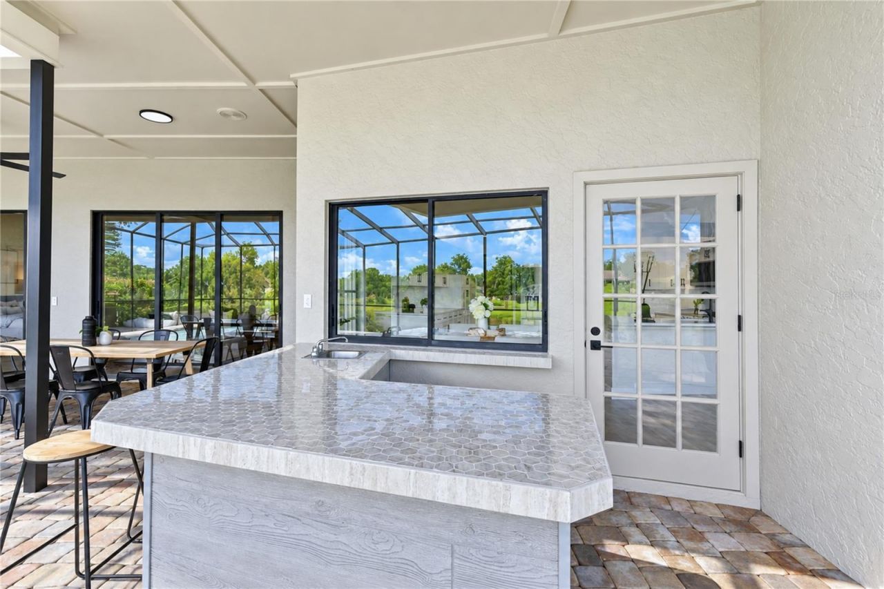 806 Sandringham Lane, Lutz, FL 33549 Photo