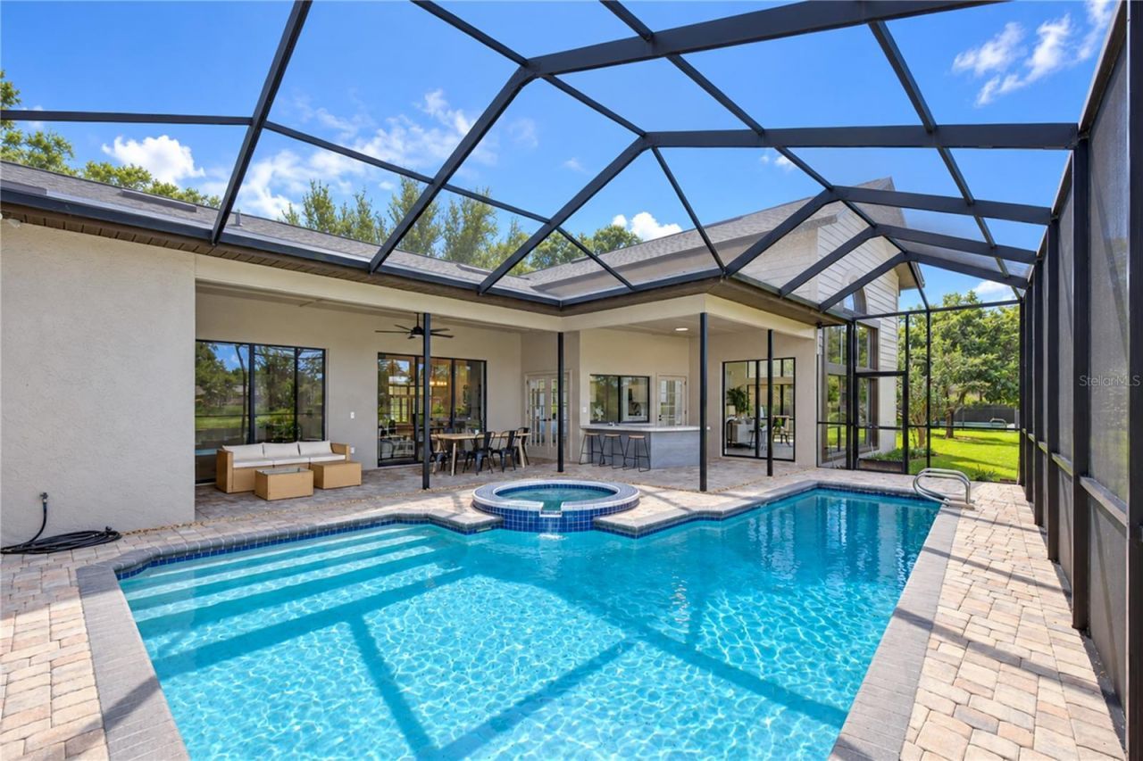 806 Sandringham Lane, Lutz, FL 33549 Photo