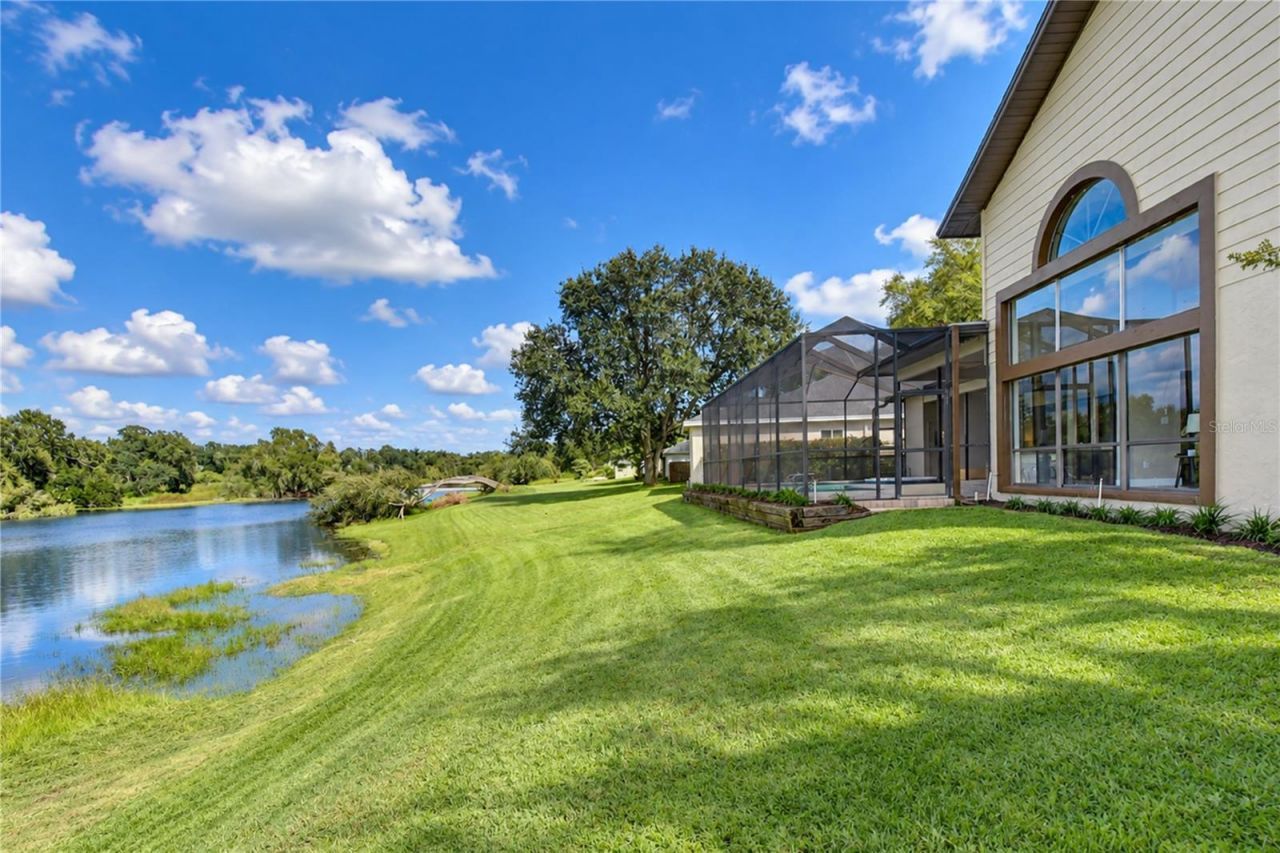 806 Sandringham Lane, Lutz, FL 33549 Photo