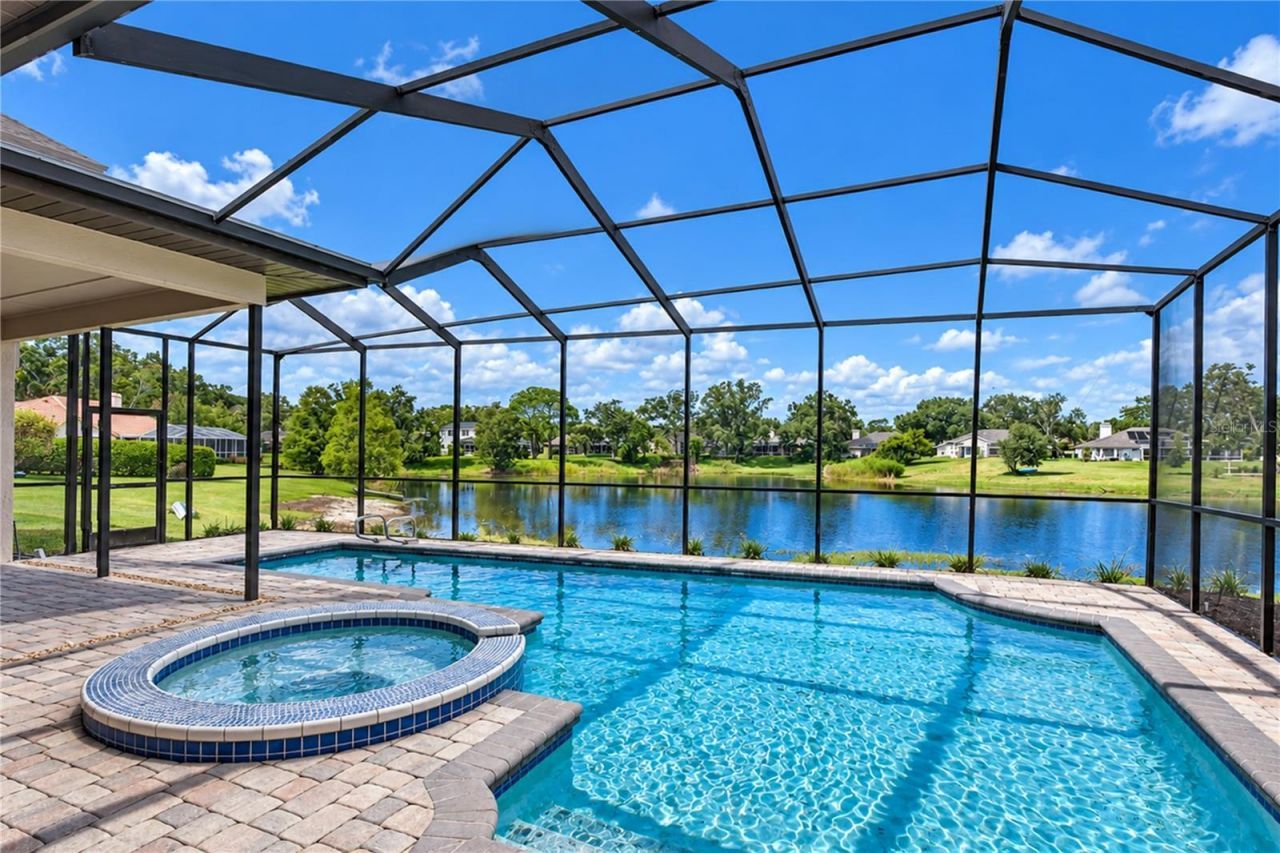 806 Sandringham Lane, Lutz, FL 33549 Photo