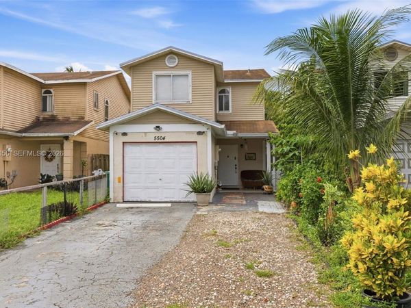 5504 NW 22nd St , Lauderhill, FL 33313