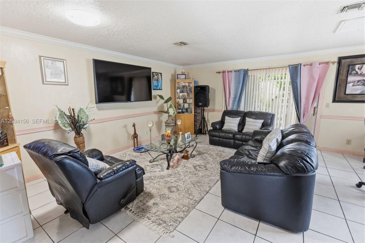 5504 NW 22nd St , Lauderhill, FL 33313 Photo