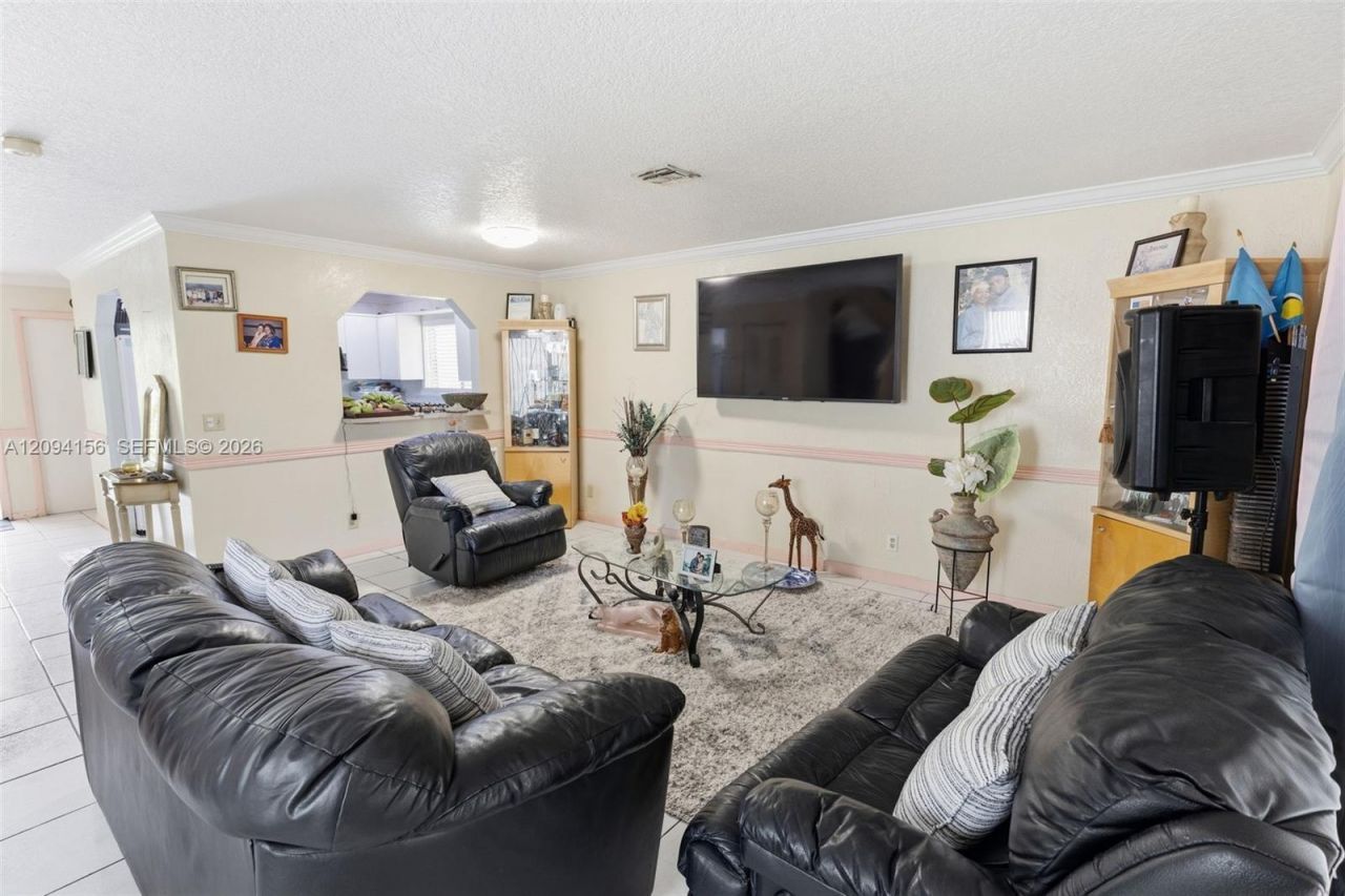 5504 NW 22nd St , Lauderhill, FL 33313 Photo
