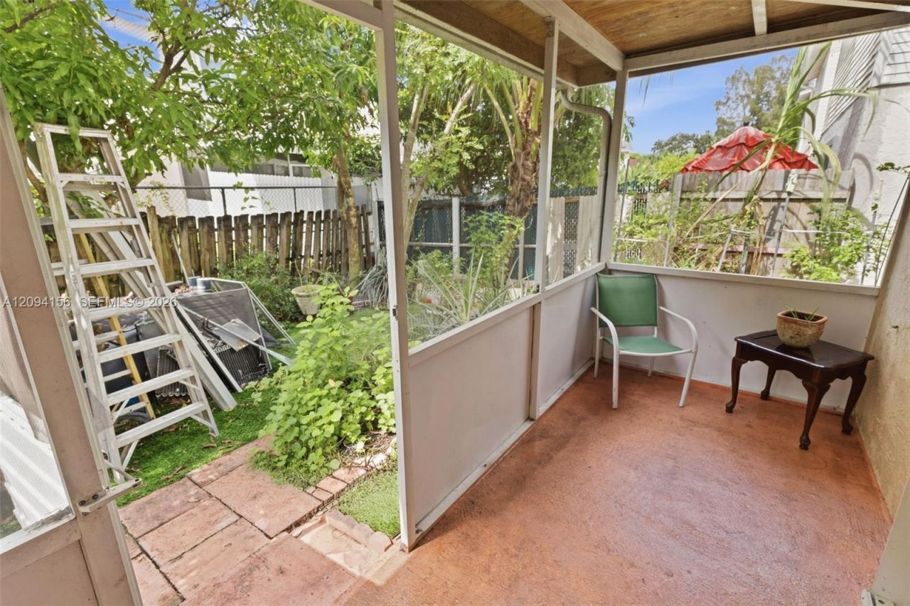 5504 NW 22nd St , Lauderhill, FL 33313 Photo