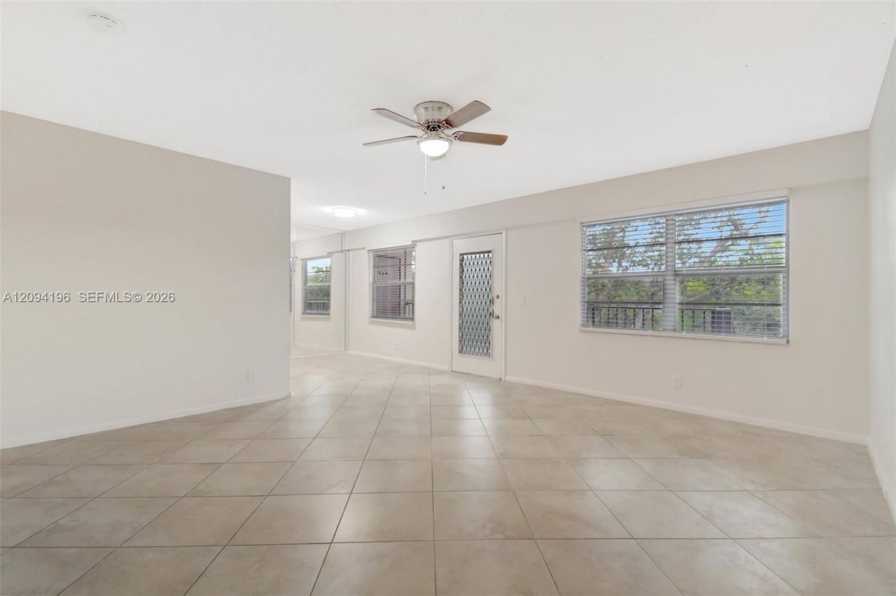 13475 SW 9th St , Unit 413A, Pembroke Pines, FL 33027 Photo