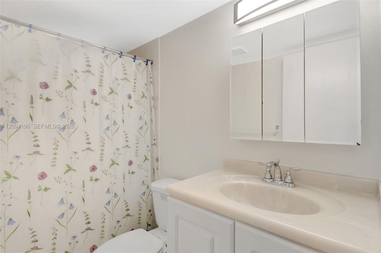 13475 SW 9th St , Unit 413A, Pembroke Pines, FL 33027 Photo