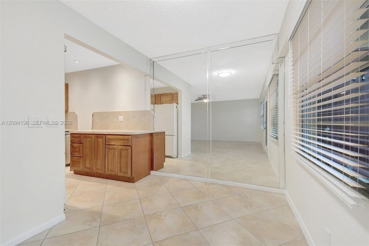 13475 SW 9th St , Unit 413A, Pembroke Pines, FL 33027 Photo