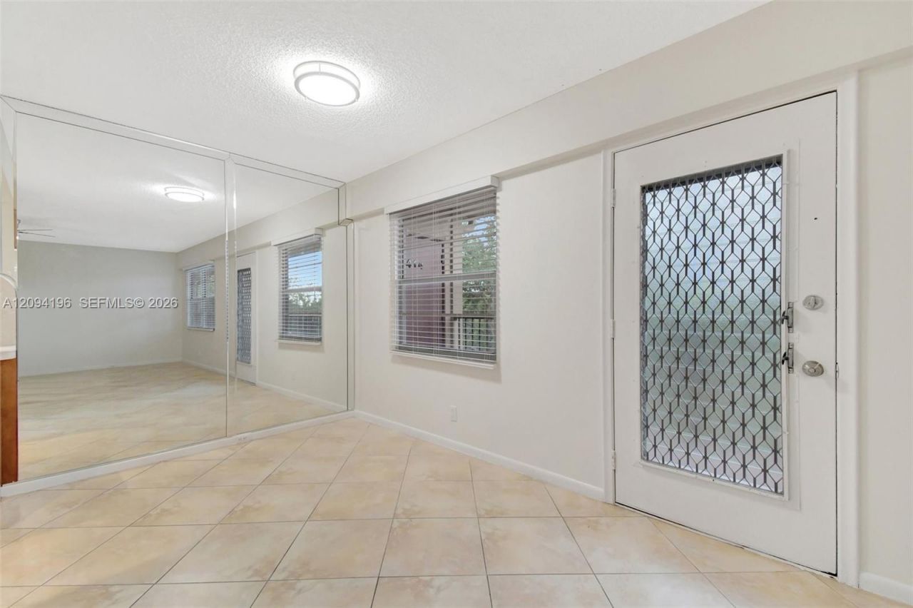 13475 SW 9th St , Unit 413A, Pembroke Pines, FL 33027 Photo