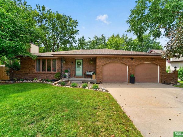 5325 S 62nd Street, Lincoln, NE 68516