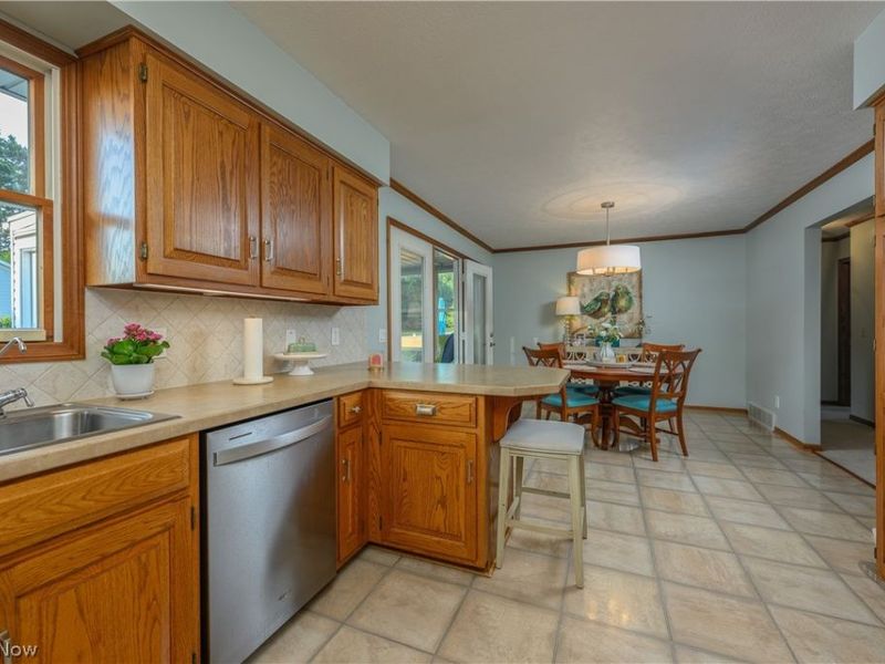 224 Jessica Drive, Dover, OH 44622 Photo 16