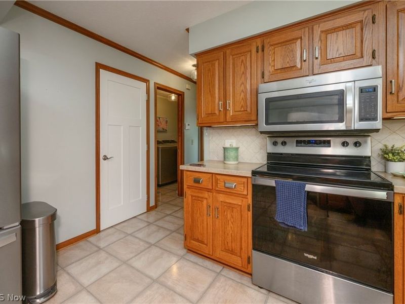 224 Jessica Drive, Dover, OH 44622 Photo 17