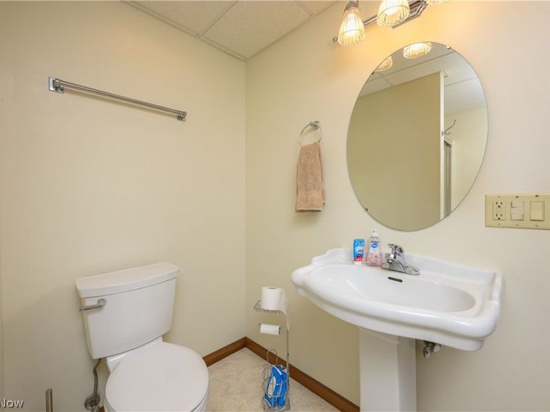 224 Jessica Drive, Dover, OH 44622 Photo 33