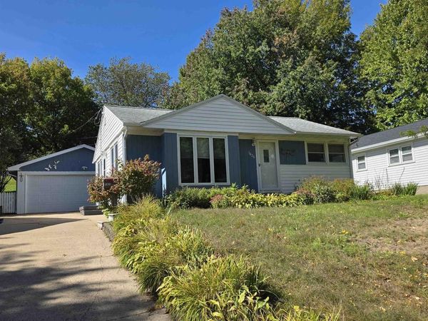 1426 N 1ST AVENUE, Wausau, WI 54401