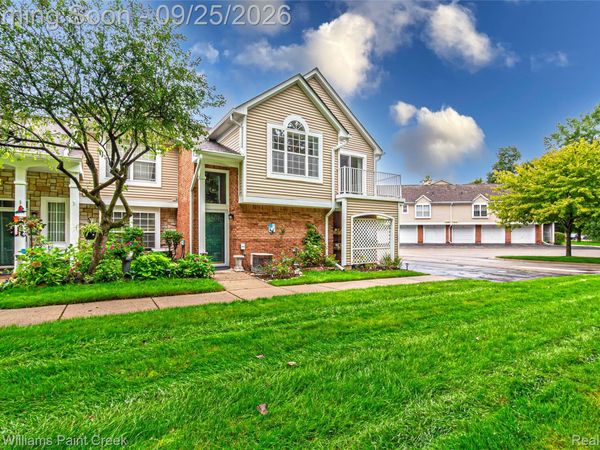 6444 Troon S, Unit 229, Shelby Township, Mi 48316