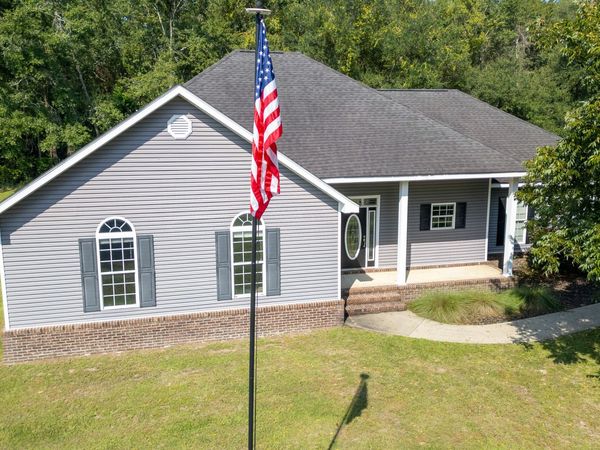 21 Bailey Drive, Jesup, GA 31545