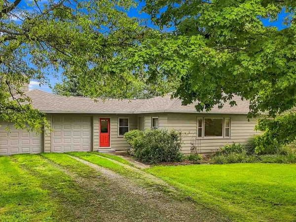 3296 V Ave, Wellman, IA 52356