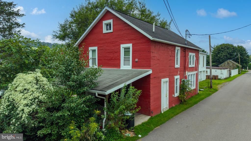 317-319 BROAD STREET , BERWICK, PA 18603