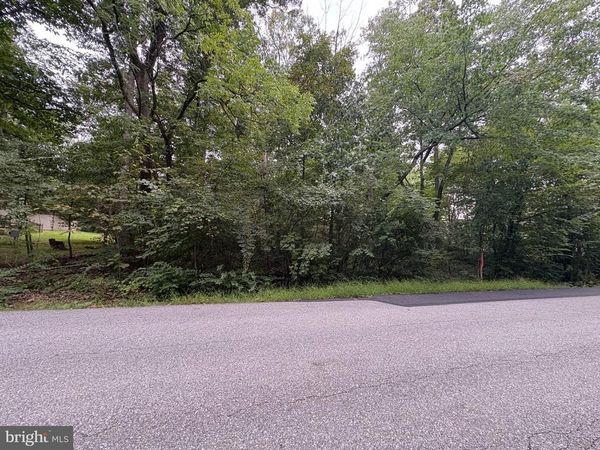 12 LINCOLN DRIVE, EAST BERLIN, PA 17316