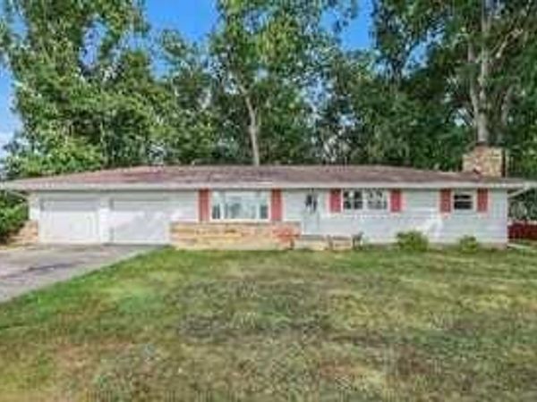 1137 Maynard Avenue, Jackson, MI 49202