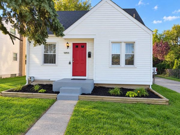16915 W 12 Mile Road, Southfield, MI 48076