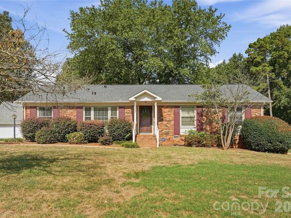 3007 Plentywood Drive, Matthews, NC 28105