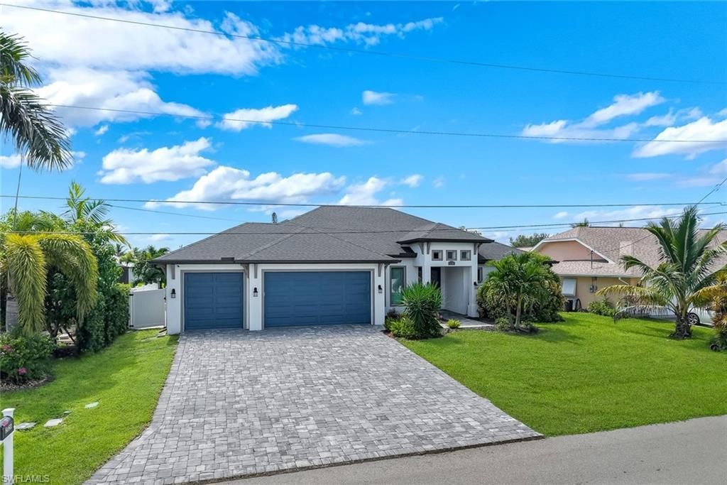 2126 NE 2nd St , Cape Coral, FL 33909 Photo