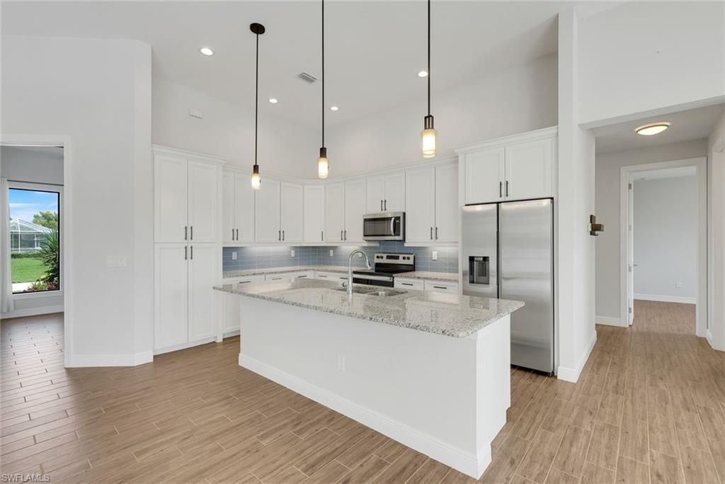 2126 NE 2nd St , Cape Coral, FL 33909 Photo