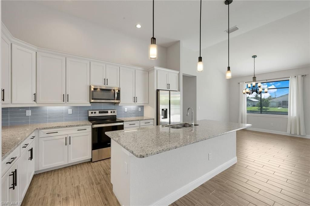 2126 NE 2nd St , Cape Coral, FL 33909 Photo