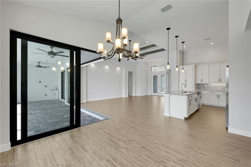 2126 NE 2nd St , Cape Coral, FL 33909 Photo