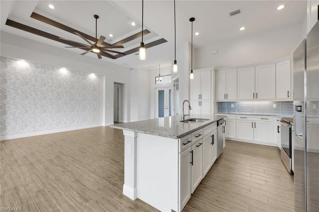 2126 NE 2nd St , Cape Coral, FL 33909 Photo