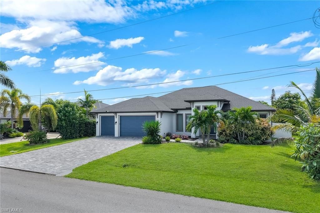 2126 NE 2nd St , Cape Coral, FL 33909 Photo