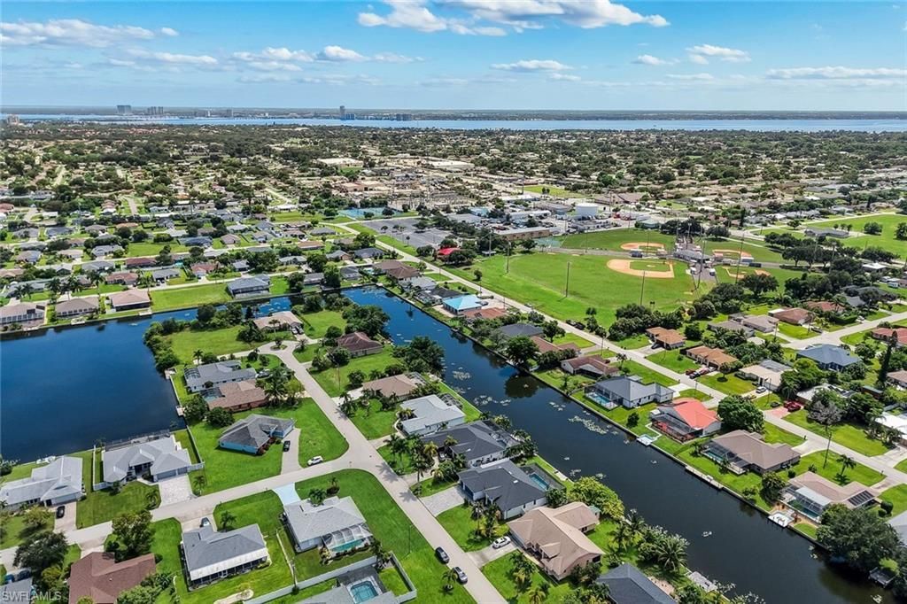 2126 NE 2nd St , Cape Coral, FL 33909 Photo