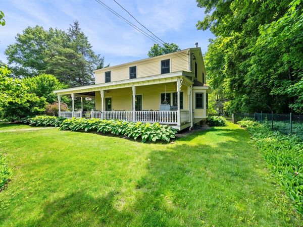 9 Hull St, Wenham, MA 01984